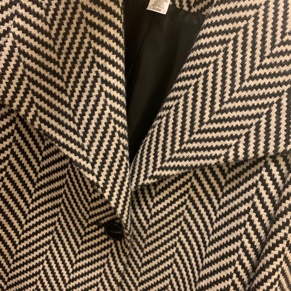 Jacket/ Blazer Gently used - Picture 1 of 7